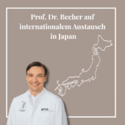 Prof. Dr. Becher abgebildet mir einer Skizze von Japan.